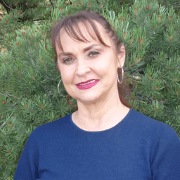 A photo of the stylist